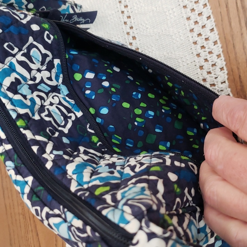 Vera Bradley Cross body in Blue Ink Pattern - Picture 7 of 9